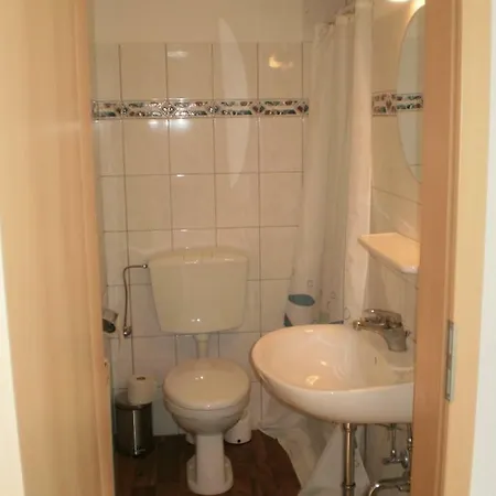 Herzberg Homestay szállás *